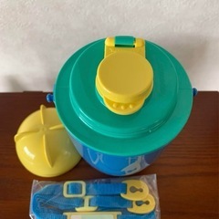 タッパーウェア お弁当箱 水筒の画像