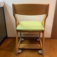 【あげます】→【商談中】小学低学年用椅子の画像