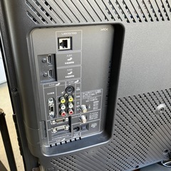 H2509-062 SHARP 液晶テレビ AQUOS LC-32E7 2010年製 32インチ リモコン付き キズ汚れ有りの画像