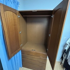 クローゼットつき洋服たんすの画像
