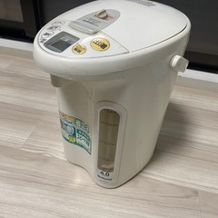 米びつとポットの画像