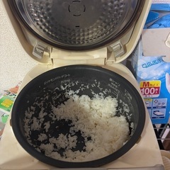 Panasonic IH炊飯器 SR-HC105 内釜に傷あり 動作良好の画像