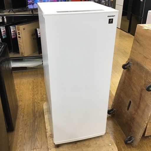 #I-11【ご来店頂ける方限定】SHARPの冷凍庫です