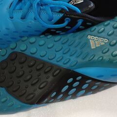 ADIDAS フットサル用シューズ 人工芝用 25.5の画像