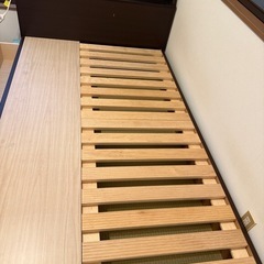 ベットフレームの画像