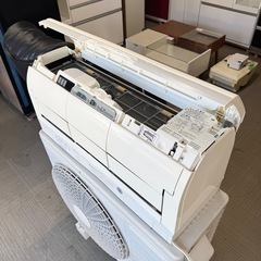 【超美品‼️】定価33万♪ 日立 2019年製 23畳用エアコン ステンレスクリーン白くまくん AIこれっきり運転 電気代音声お知らせ フィルター自動お掃除 200V/7.1kwの画像