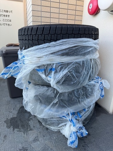 【9月末迄出品 】スタッドレスタイヤホイールセットWINTER MAX185/60R15 4穴(フィット等)