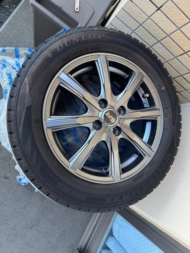 【9月末迄出品 】スタッドレスタイヤホイールセットWINTER MAX185/60R15 4穴(フィット等)