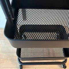 IKEA ワゴン　大　ブラック　フタ付きの画像