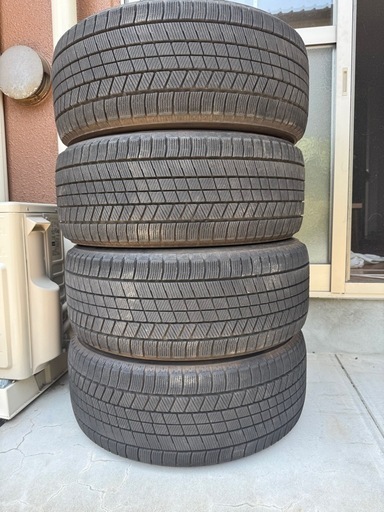 【スタッドレスタイヤ 】BLIZZAK VRX3 235/50R18 97Q