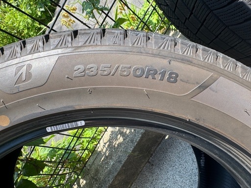 【スタッドレスタイヤ 】BLIZZAK VRX3 235/50R18 97Q
