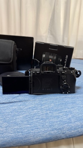 SONY a7ivとGM 35mm f1.4レンズ付き
