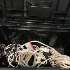 ツールボックス 工具箱 各種ケーブルや延長コードの画像