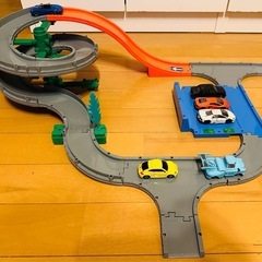 トミカ　くるくる峠どうろセットの画像