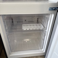 2024年　maxzen 冷蔵庫　140L 極美品の画像