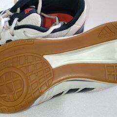 ADIDAS フットサル用シューズ 室内用 25.5の画像