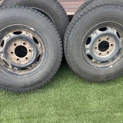 スタッドレスタイヤ　 ４本ＢS  195/80R/15の画像