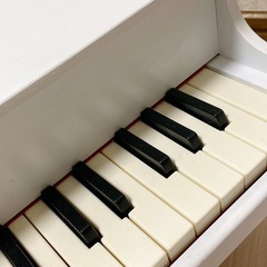 KAWAIのミニピアノの画像