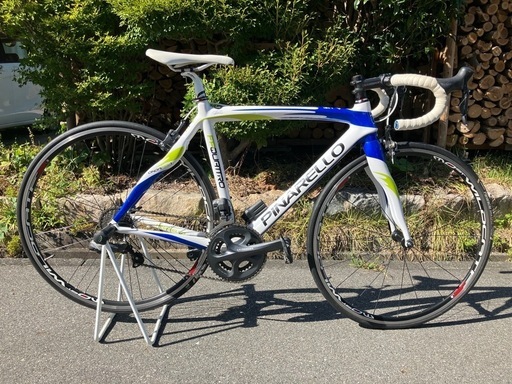PINARELLO FP QUATTRO Di2モビスターカラーです。