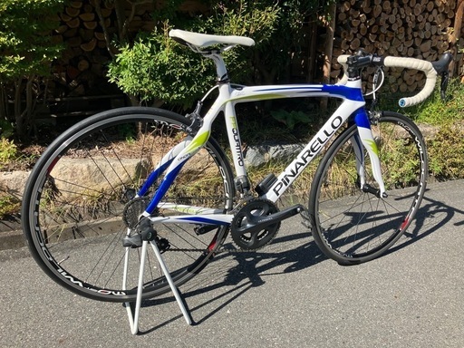 PINARELLO FP QUATTRO Di2モビスターカラーです。 