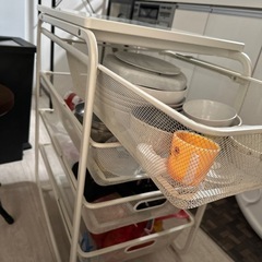 イケヤ  スチール収納ラック　引き出し式の画像