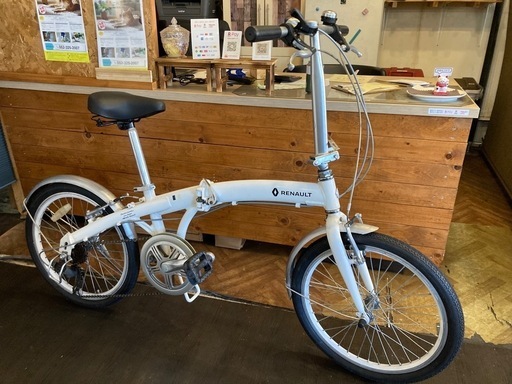 【訳あり！RENAULT前後タイヤ・チューブ新品！】アルミフレーム　7段変速　20インチ折りたたみ自転車　ホワイト
