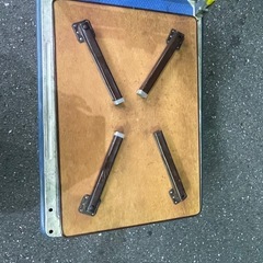 折りたたみの低いテーブルの画像