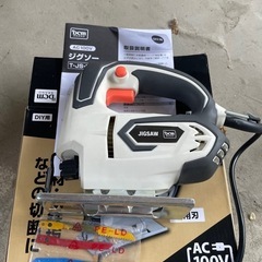 電動工具(丸のこ、グラインダー、ジグソー)セットの画像
