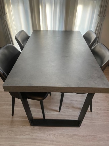 ダイニングテーブル