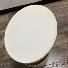 ゴミ箱の画像
