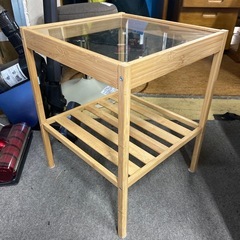 IKEA サイドテーブルの画像