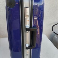 スーツケースの画像