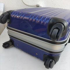 スーツケースの画像