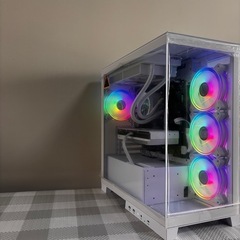 Storm ゲーミングパソコン 液晶モニター付き水冷クーラー、Ryzen7 5700X、RTX4070Superの画像