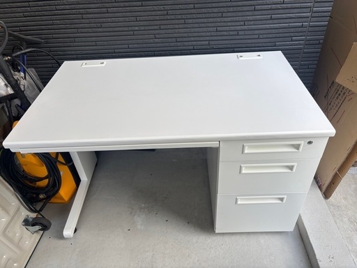 ホワイトオフィステーブル