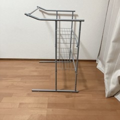 押入れ用ハンガーラックの画像