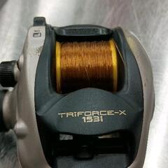 0906-273 ダイワベイトリール　DAIWA TRIFORCE-X 153iの画像