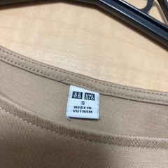 ユニクロ フリルスリーブ 半袖Tシャツ Sサイズ Mサイズの画像