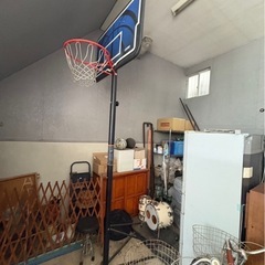 バスケットゴール おそらくミニバスから公式サイズまで高さ調節対応の画像