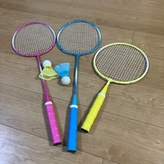 【無料】オモチャのバドミントンセットの画像