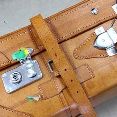 メーカー不明 トランクケース レザー キャメル ディスプレイ 店舗 旅行 鞄 アタッシュケース 収納 札幌市 中央区 南12条の画像