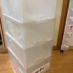 衣装ケース　ケースのみ4つの画像
