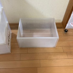 衣装ケース　ケースのみ4つの画像