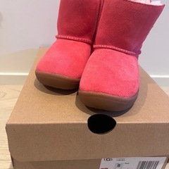 UGG キッズ　ムートンブーツの画像