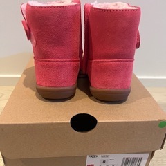 UGG キッズ　ムートンブーツの画像