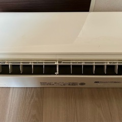  主に6畳用　内部クリーニング済　2022年購入　2021年製Panasonic エアコン エオリア　CS-221DFL-Wの画像
