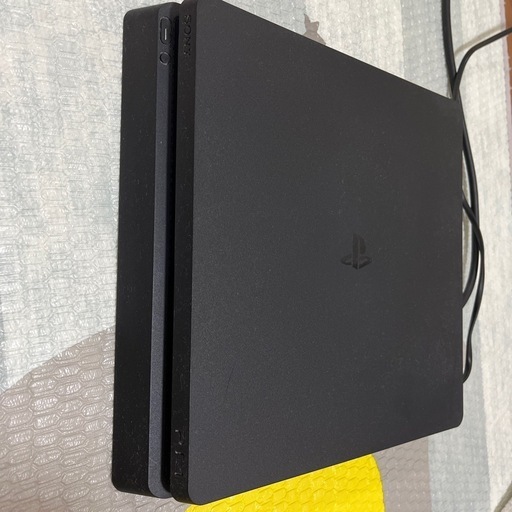 プレステ4とコントローラー