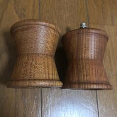 【お譲りします】ソルト&ペッパー容器&栓抜きの画像
