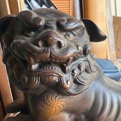 金属狛犬の画像