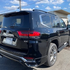 新車！ トヨタ ランドクルーザー300系の画像